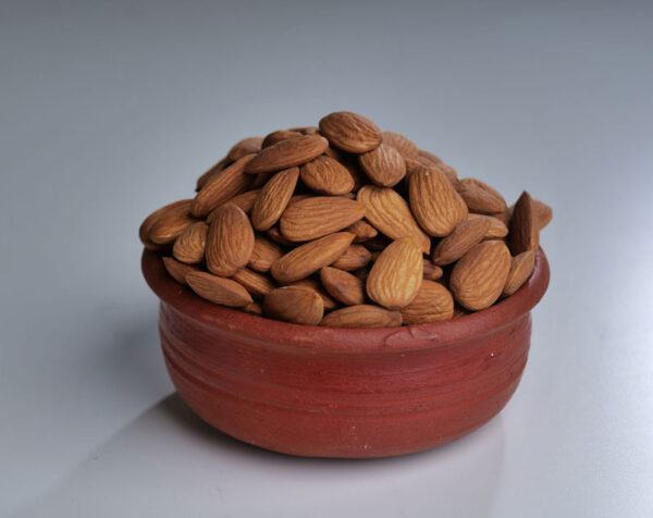 Large-Sized California Almonds - Image 2